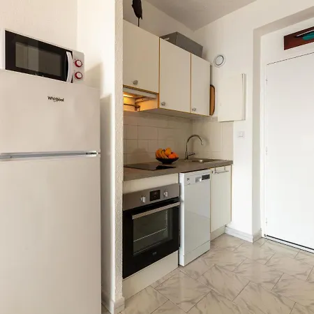 Bona By Interhome 히에레